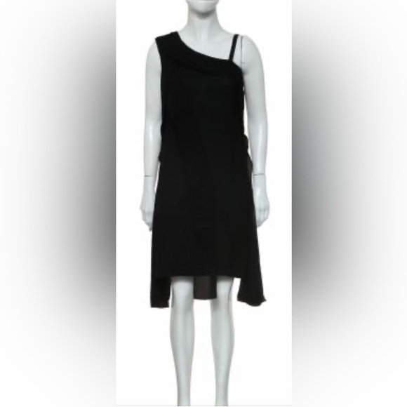 Vera Wang one shoulder gown - Picture 1 of 13